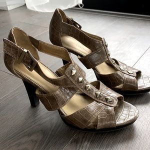 Dana Buchman Heel Sandals Size 8